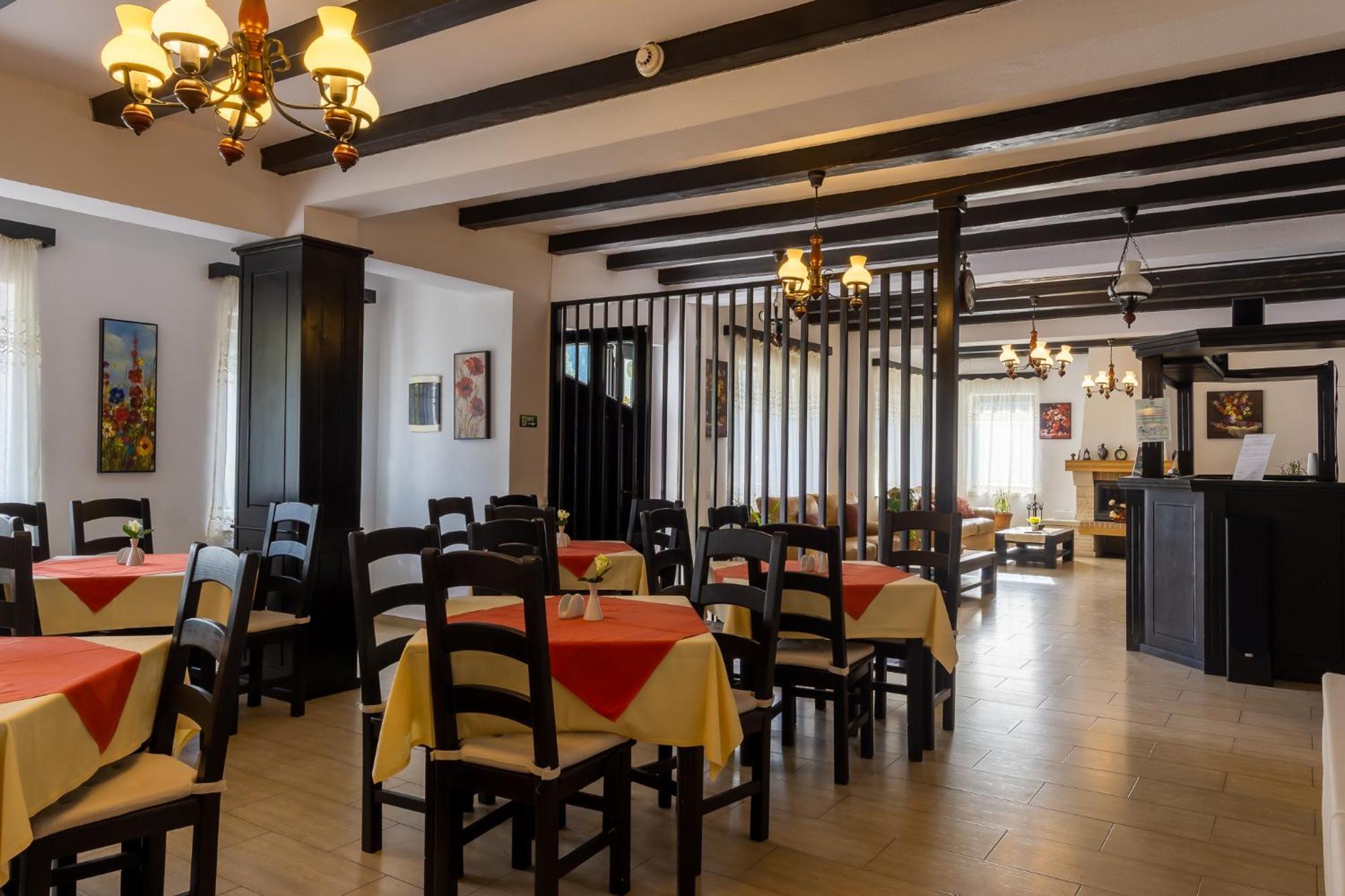 Poiana Soarelui Bed & Breakfast Moeciu De Sus Exterior photo